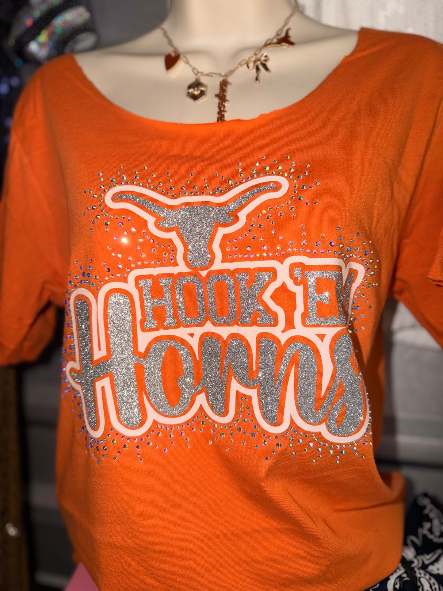 Hook em horns tee
